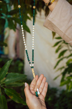 Load image into Gallery viewer, Natural ivory rosary in malachite
